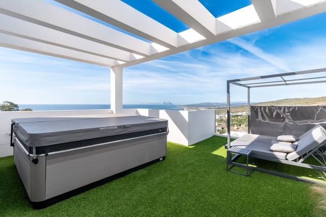 3 sypialnia Dom blizniak na sprzedaż w Manilva z basenem garażem - 760 000 € (Ref: 9158626)