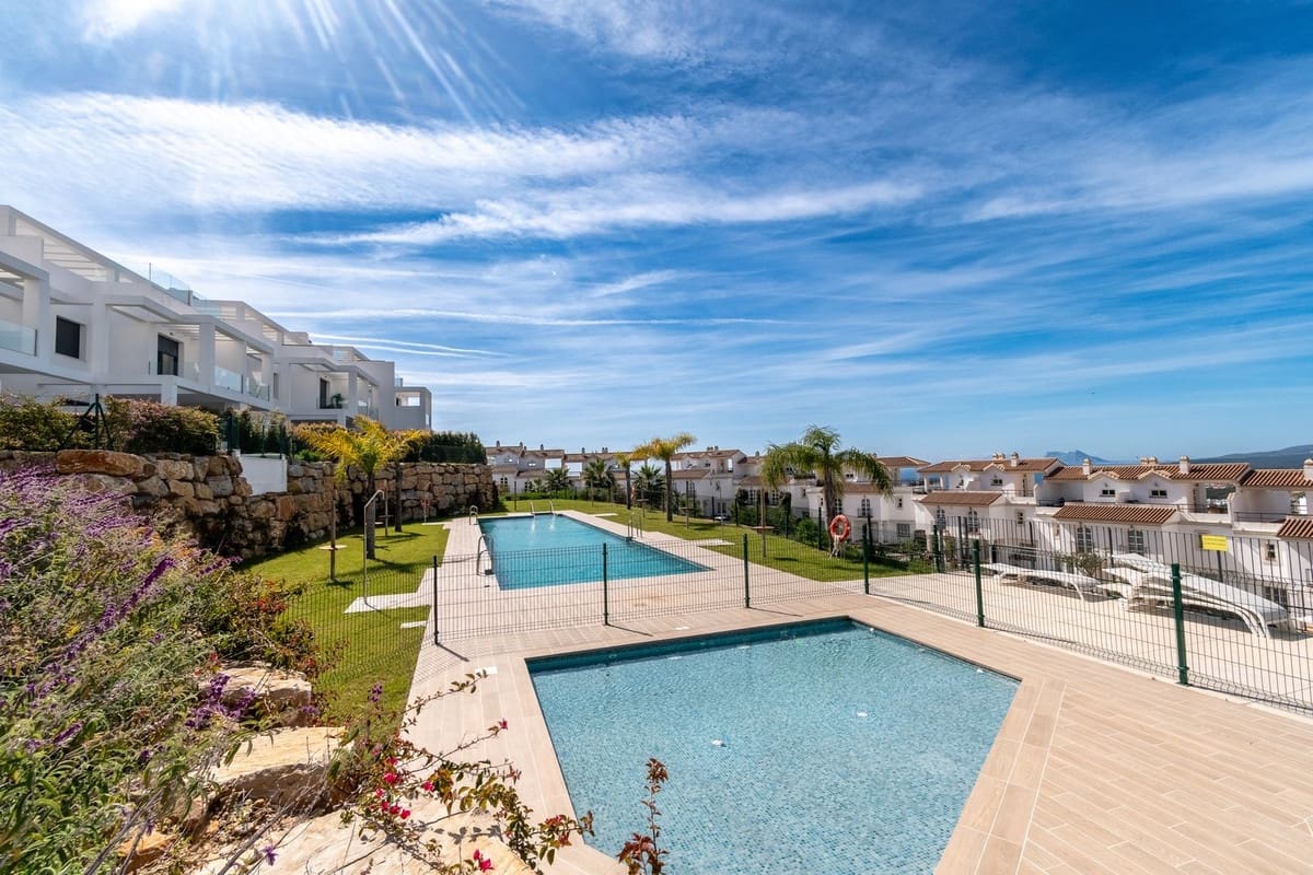 3 slaapkamer Halfvrijstaande villa te koop in Manilva met zwembad garage - € 760.000 (Ref: 9158626)