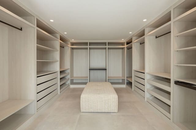 5 quarto Moradia para venda em El Madroñal, Benahavís com piscina garagem - 8 350 000 € (Ref: 9158831)