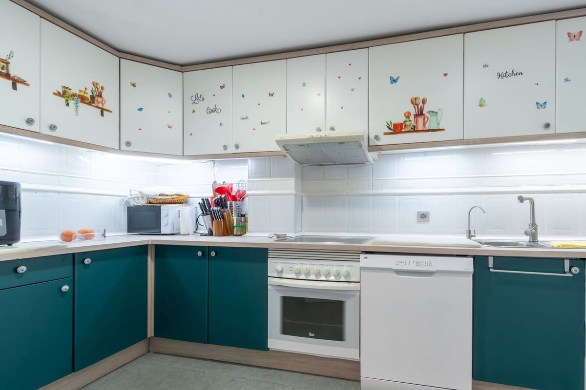 3 makuuhuone Omakotitalo myytävänä paikassa Marbella mukana uima-altaan 
autotalli - 690 000 € (Ref: 9162692)