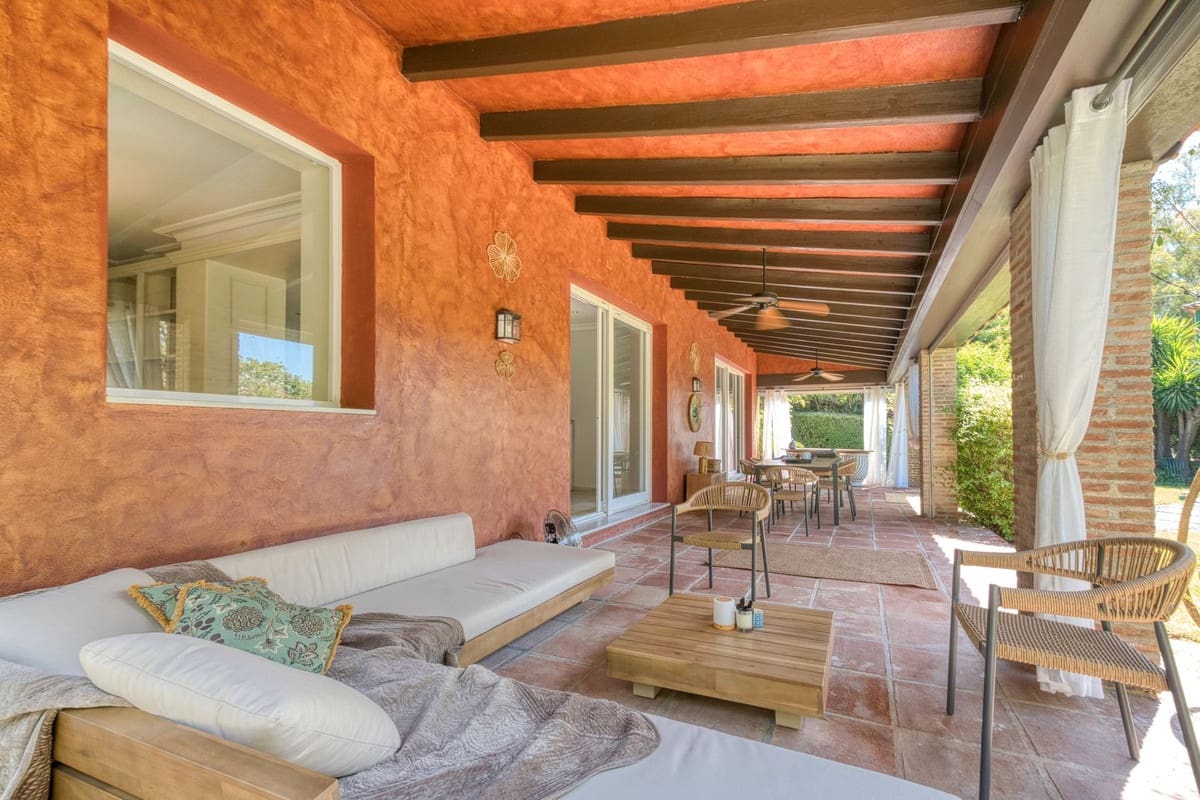 6 bedroom Villa for rent in Nueva Andalucia with pool garage - € 9,000 (Ref: 9163310)