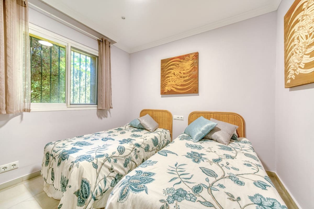 6 soveværelse Villa til leje i Nueva Andalucia med swimmingpool garage - € 9.000 (Ref: 9163310)