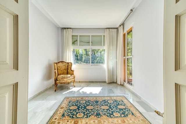 6 soveværelse Villa til leje i Nueva Andalucia, Marbella med swimmingpool garage - € 9.000 (Ref: 9163310)