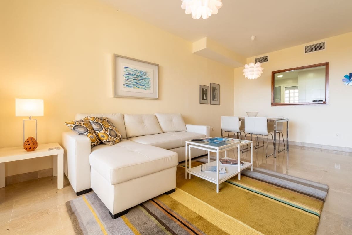 2 soveværelse Lejlighed til salg i La Duquesa / Puerto de la Duquesa med swimmingpool garage - € 250.000 (Ref: 9168260)