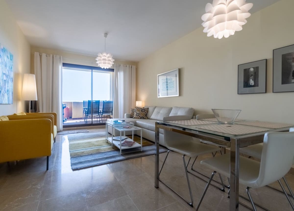 2 soveværelse Lejlighed til salg i La Duquesa / Puerto de la Duquesa med swimmingpool garage - € 250.000 (Ref: 9168260)