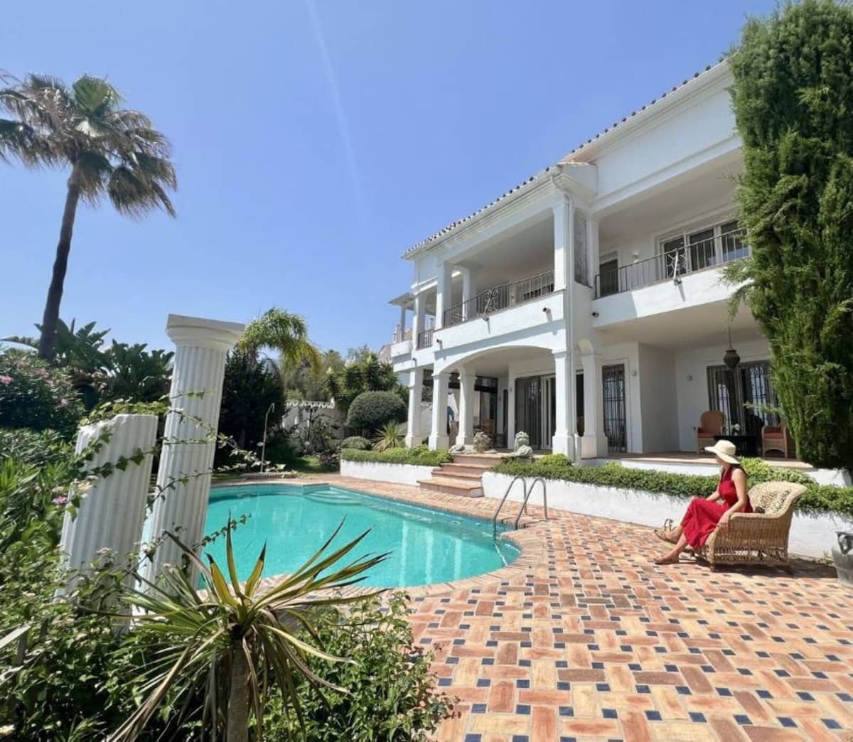4 bedroom Villa for sale in Marbella with pool garage - € 1,990,000 (Ref: 9172345)