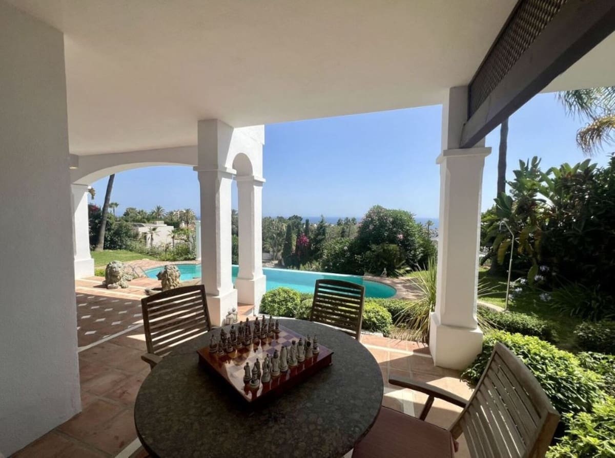 4 bedroom Villa for sale in Marbella with pool garage - € 1,990,000 (Ref: 9172345)