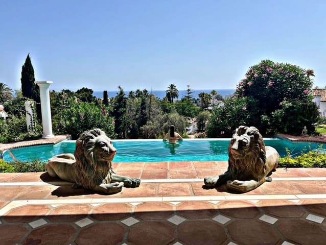 4 bedroom Villa for sale in Marbella with pool garage - € 1,990,000 (Ref: 9172345)