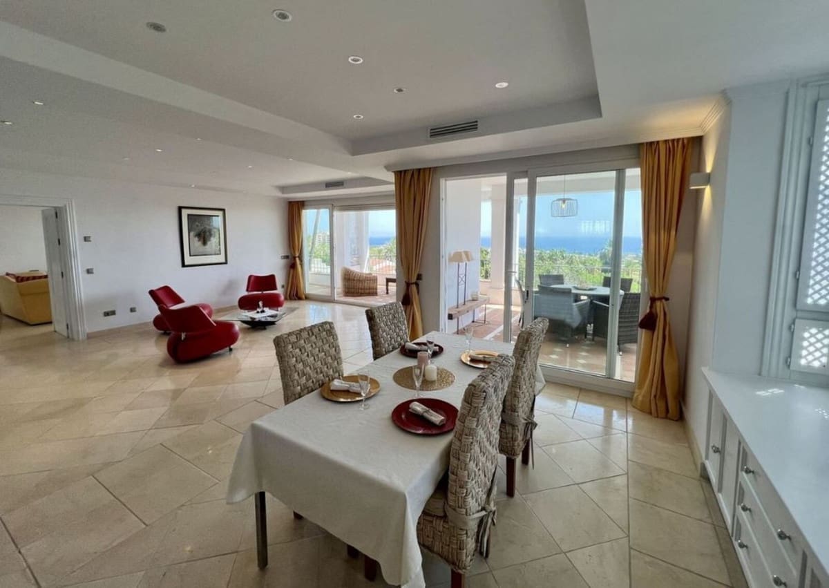 4 soverom Villa til salgs i Marbella med svømmebasseng garasje - € 1 990 000 (Ref: 9172345)