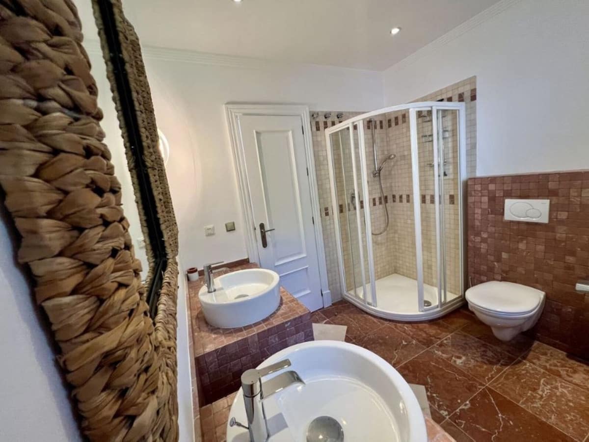 4 soverom Villa til salgs i Marbella med svømmebasseng garasje - € 1 990 000 (Ref: 9172345)