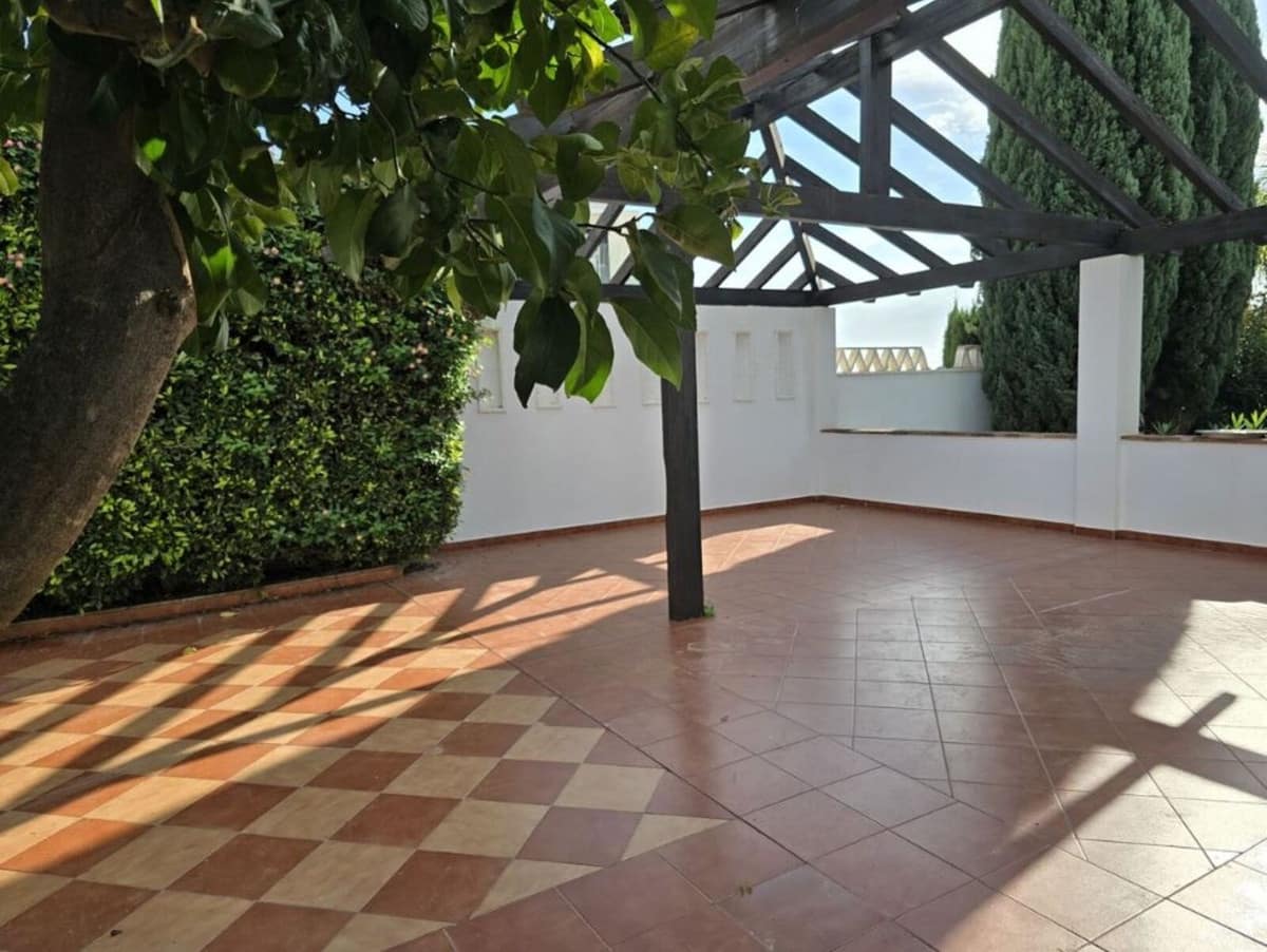 4 soverom Villa til salgs i Marbella med svømmebasseng garasje - € 1 990 000 (Ref: 9172345)