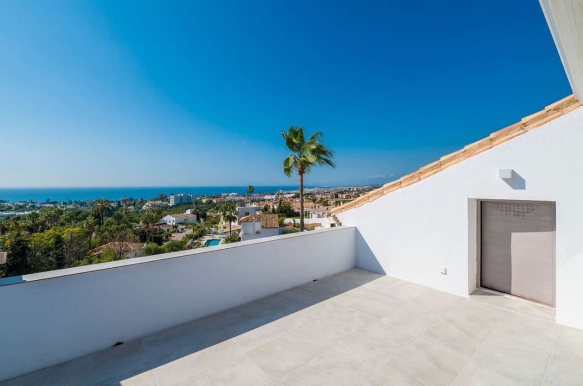 Chalet de 4 habitaciones en Marbella en venta con piscina garaje - 1.990.000 € (Ref: 9172345)