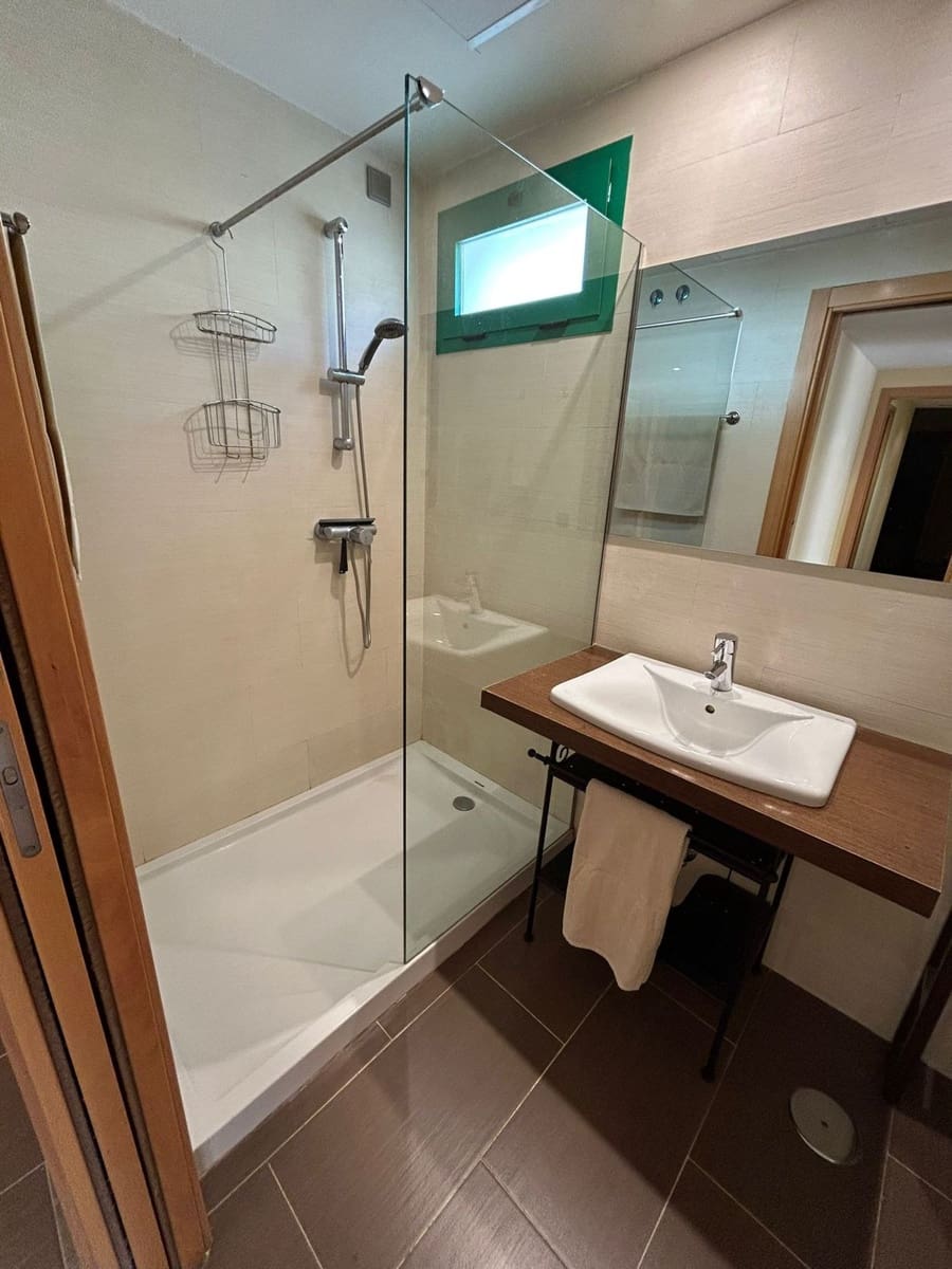 2 soverom Leilighet til salgs i Estepona med svømmebasseng garasje - € 400 000 (Ref: 9180211)