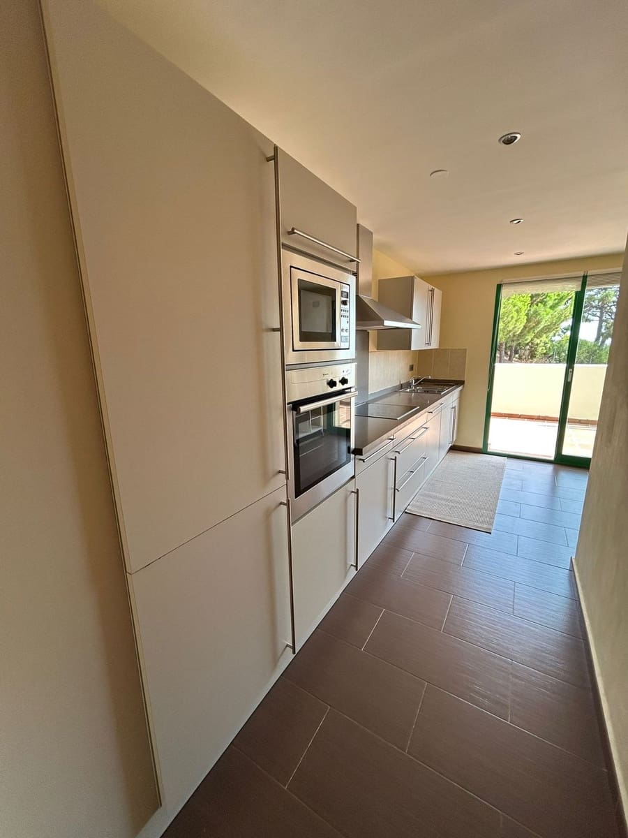 2 soverom Leilighet til salgs i Estepona med svømmebasseng garasje - € 400 000 (Ref: 9180211)