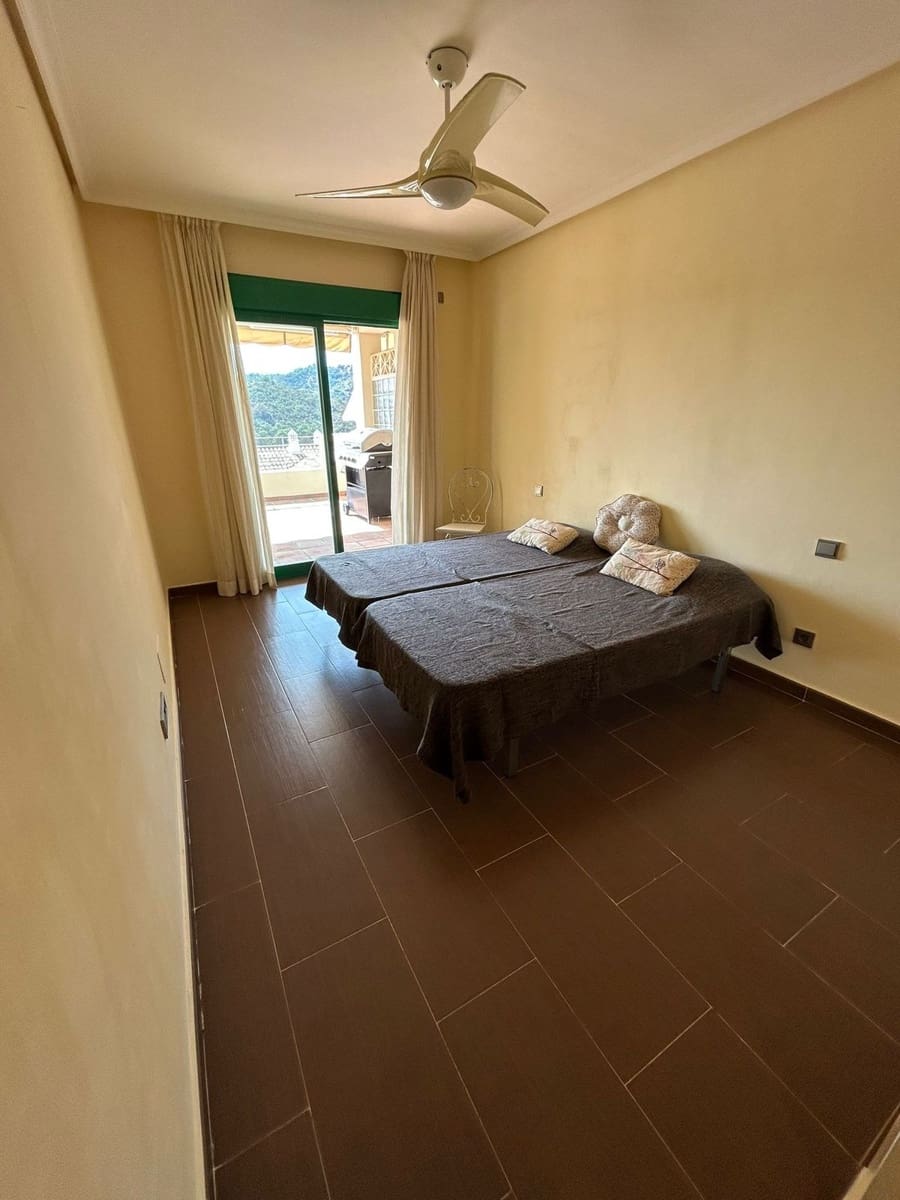 2 soveværelse Lejlighed til salg i Estepona med swimmingpool garage - € 400.000 (Ref: 9180211)