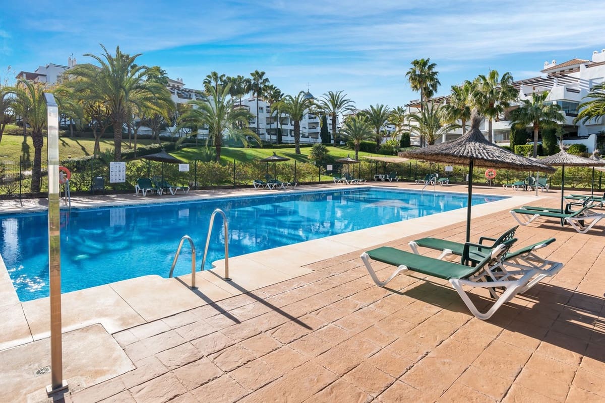 2 camera da letto Attico in vendita in New Golden Mile con piscina - 355.000 € (Rif: 9180433)