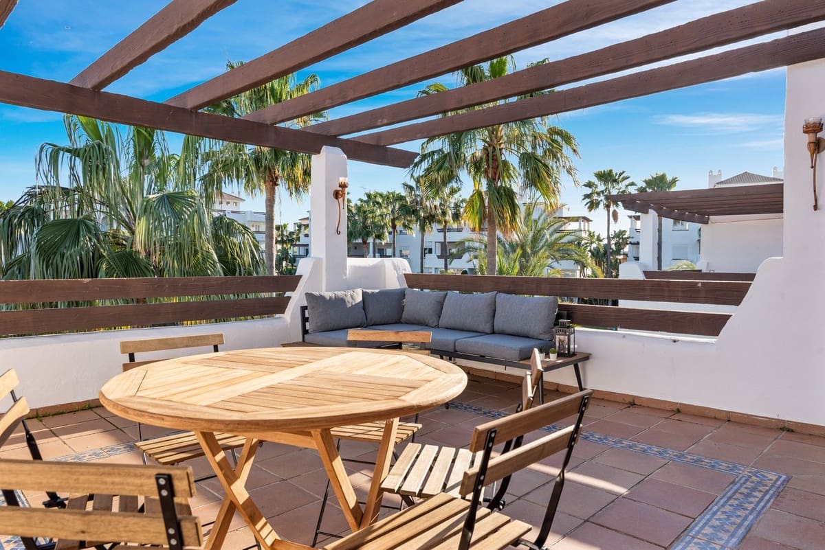 2 camera da letto Attico in vendita in New Golden Mile con piscina - 355.000 € (Rif: 9180433)