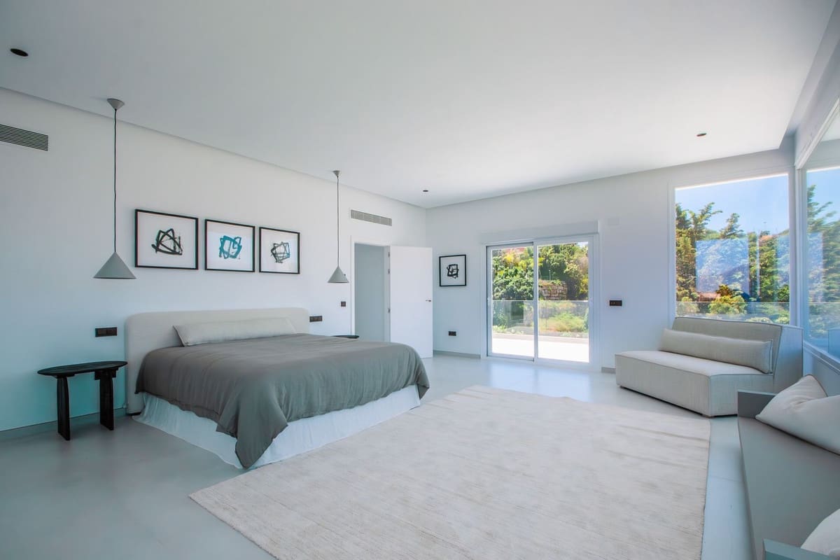 Chalet de 4 habitaciones en Marbella en venta con piscina garaje - 2.195.000 € (Ref: 9186035)