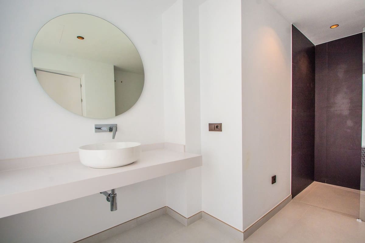 Chalet de 4 habitaciones en Marbella en venta con piscina garaje - 2.195.000 € (Ref: 9186035)