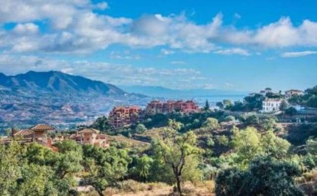 4 soverom Kjedet enebolig til salgs i Marbella med svømmebasseng garasje - € 1 800 000 (Ref: 9186164)