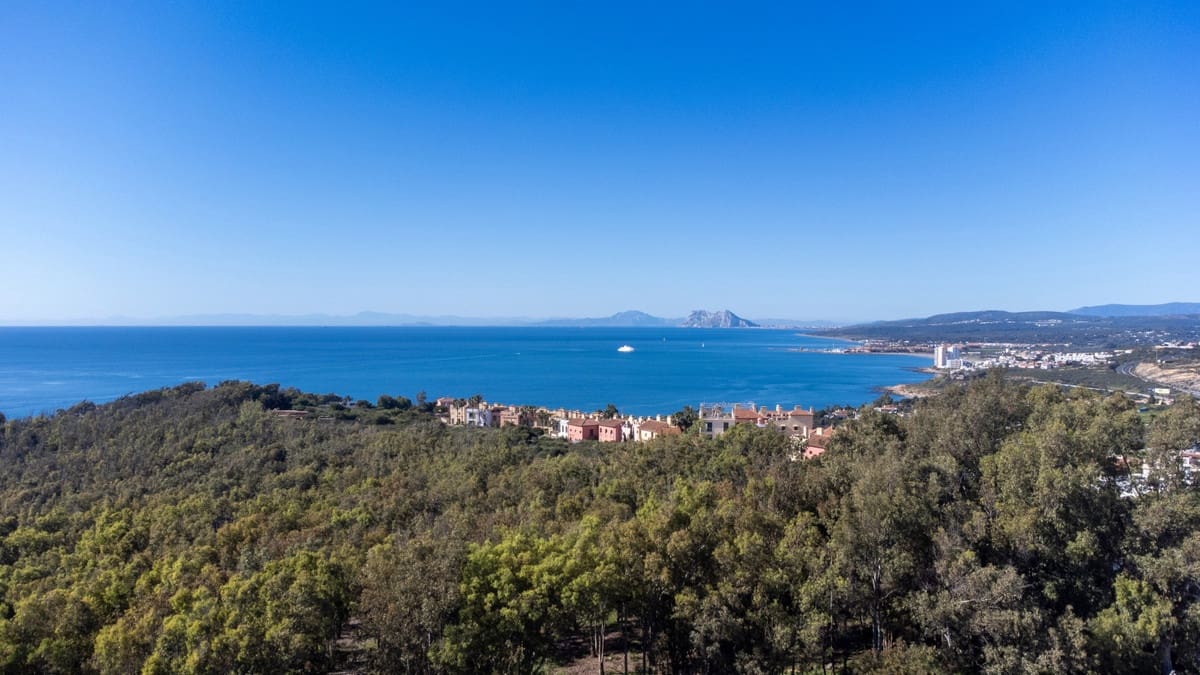 4 chambre Villa/Maison à vendre à La Duquesa / Puerto de la Duquesa avec piscine garage - 1 200 000 € (Ref: 9186490)