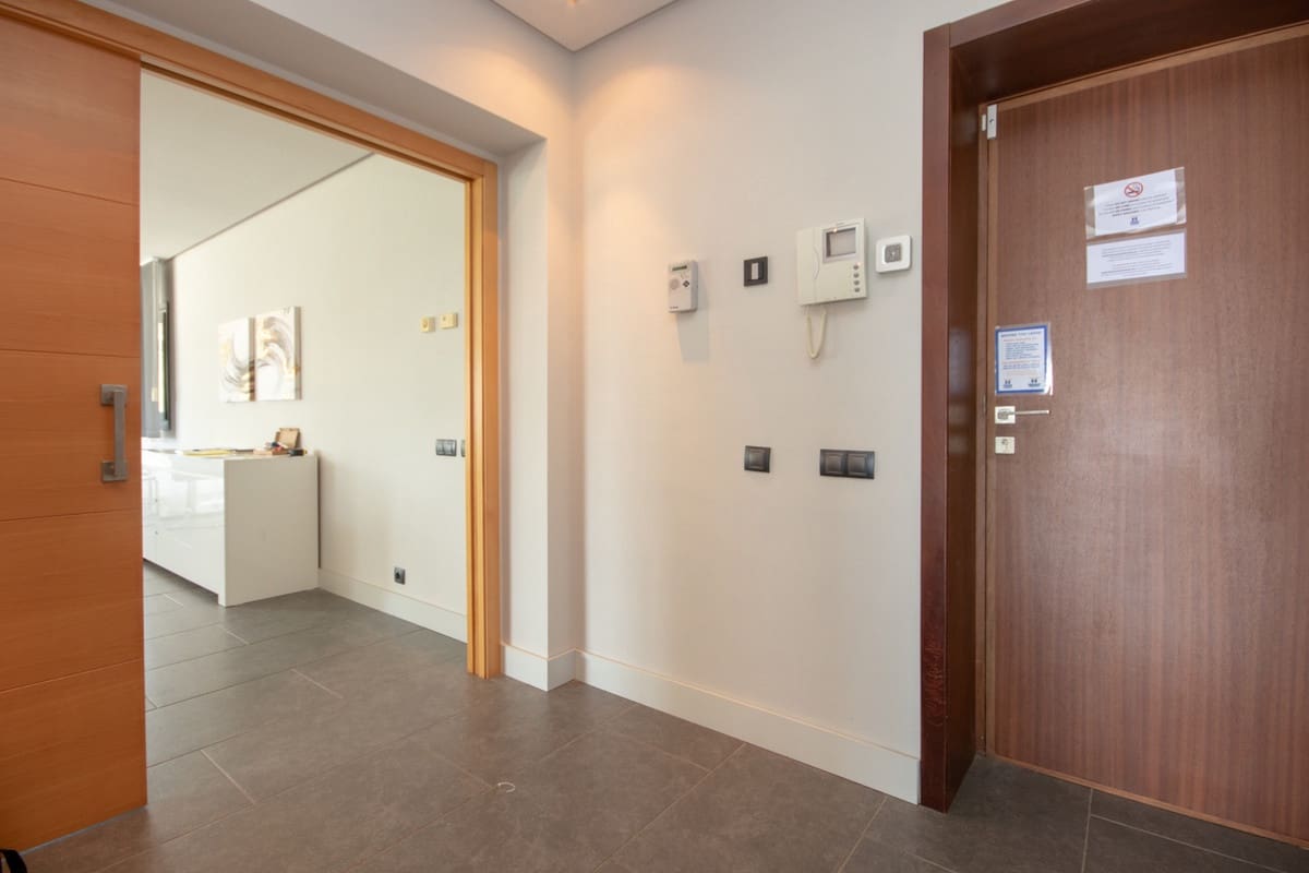 4 chambre Villa/Maison à vendre à La Duquesa / Puerto de la Duquesa avec piscine garage - 1 200 000 € (Ref: 9186490)