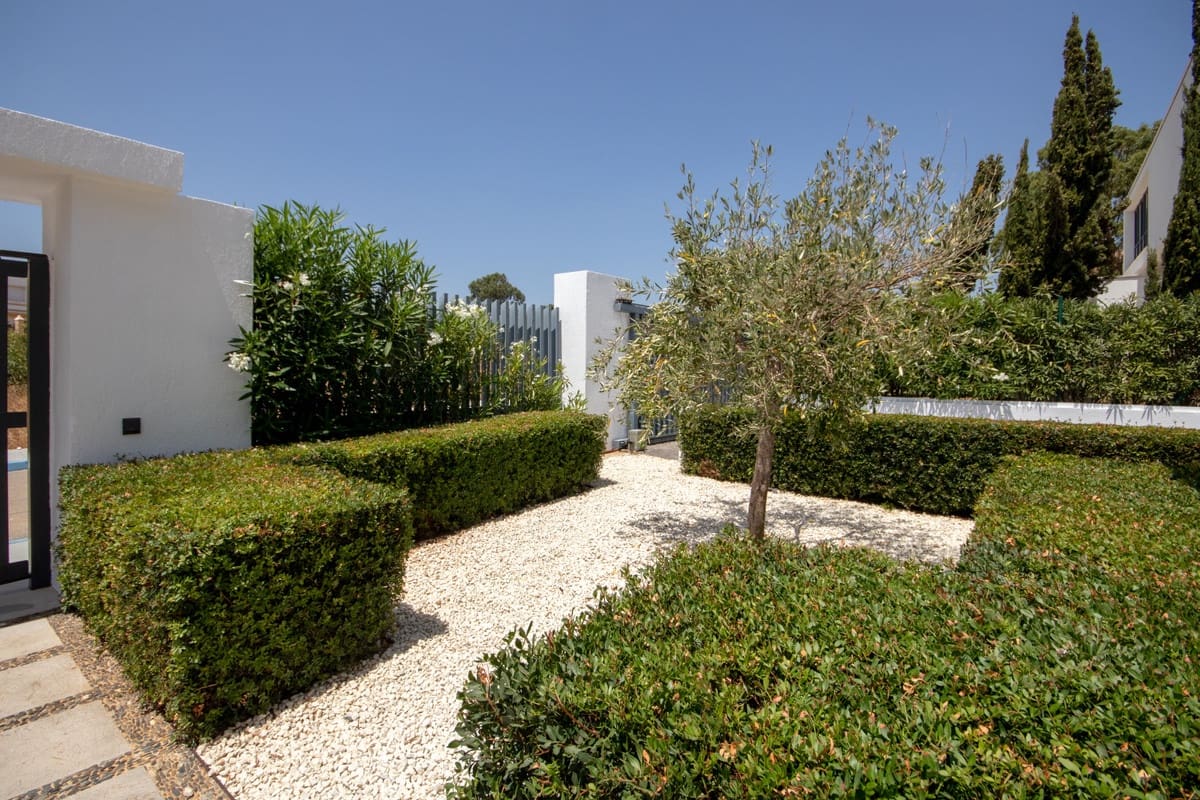 4 chambre Villa/Maison à vendre à La Duquesa / Puerto de la Duquesa avec piscine garage - 1 200 000 € (Ref: 9186490)