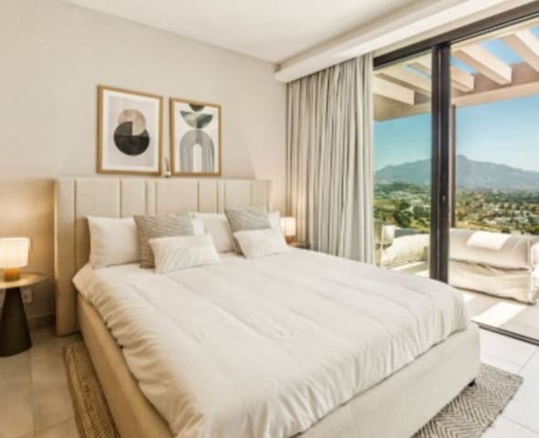 4 soveværelse Semi-Rækkehus til salg i Benahavís med swimmingpool garage - € 1.890.000 (Ref: 9187677)