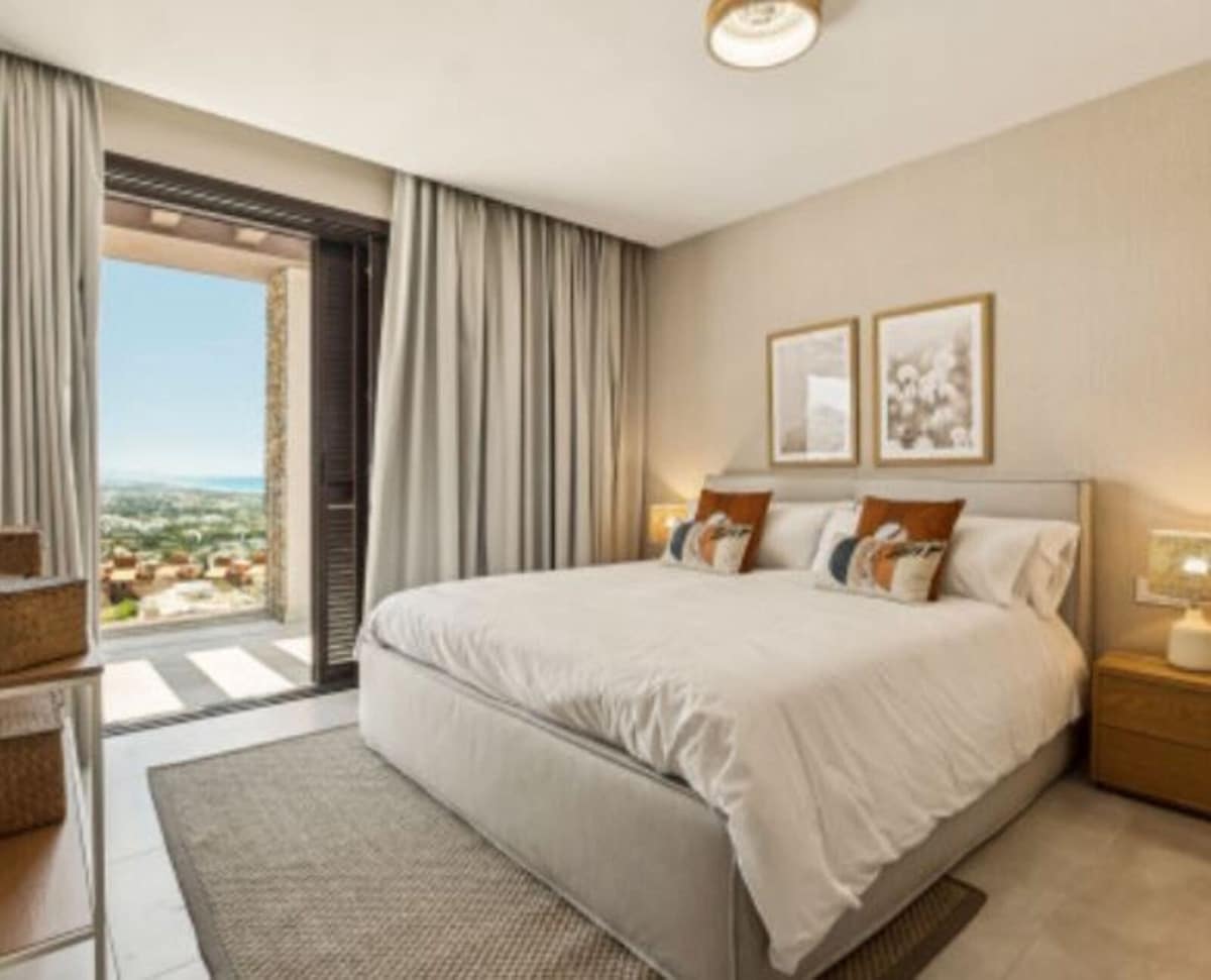 Pareado de 4 habitaciones en Benahavís en venta con piscina garaje - 1.890.000 € (Ref: 9187677)