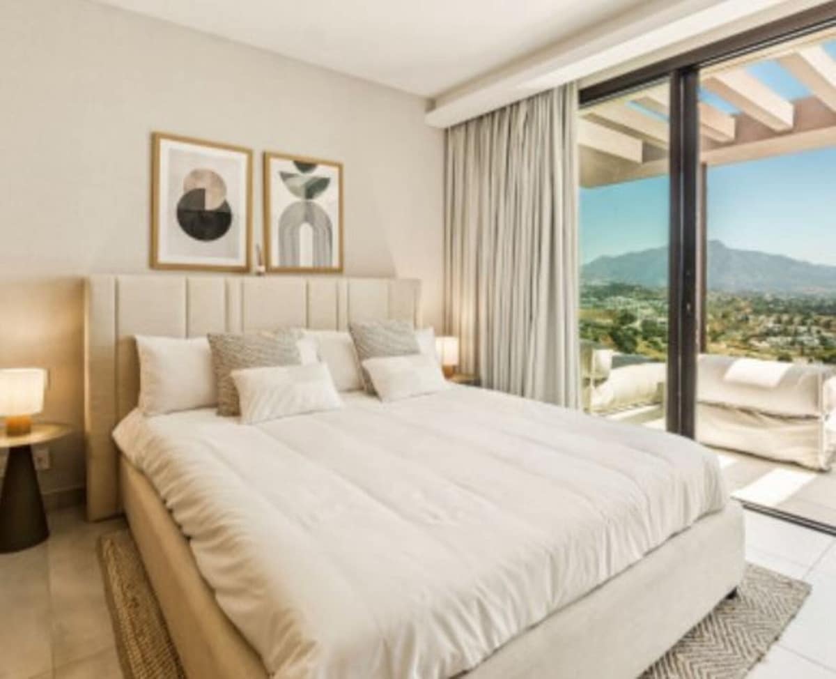 Pareado de 4 habitaciones en Benahavís en venta con piscina garaje - 1.890.000 € (Ref: 9187677)