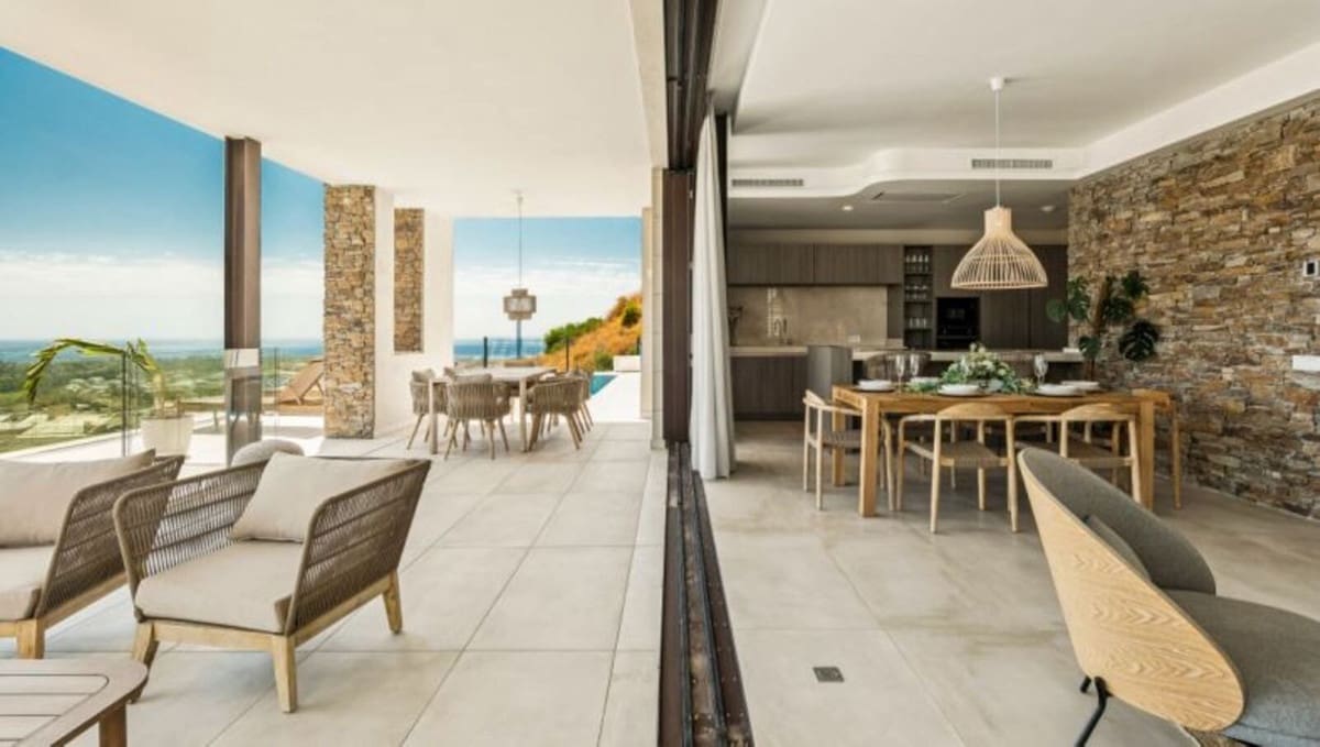 Pareado de 4 habitaciones en Benahavís en venta con piscina garaje - 1.890.000 € (Ref: 9187677)