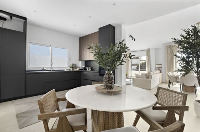 Chalet de 4 habitaciones en Mijas en venta con piscina garaje - 585.000 € (Ref: 9191783)