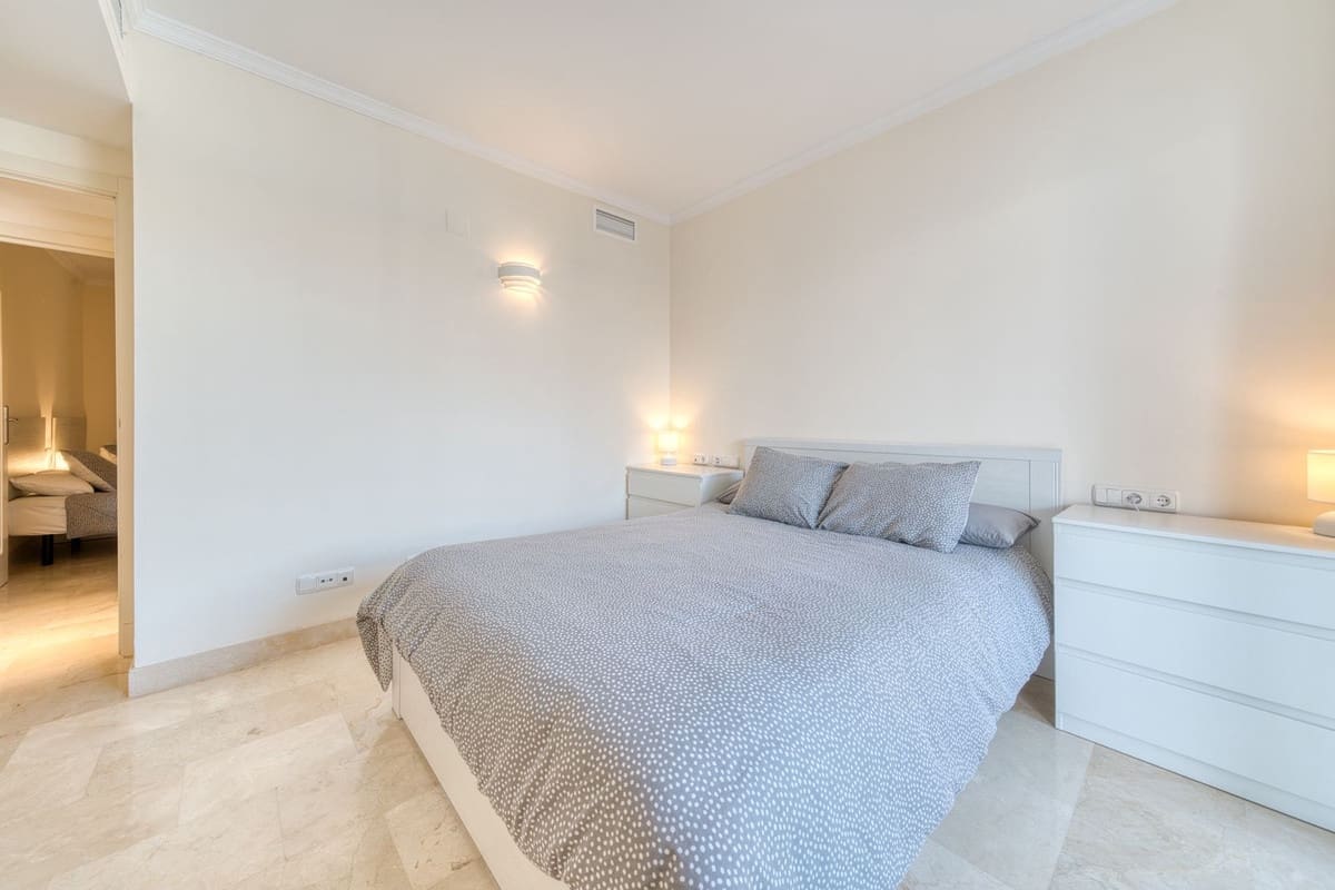 2 soveværelse Lejlighed til salg i Calahonda med swimmingpool garage - € 395.000 (Ref: 9191908)