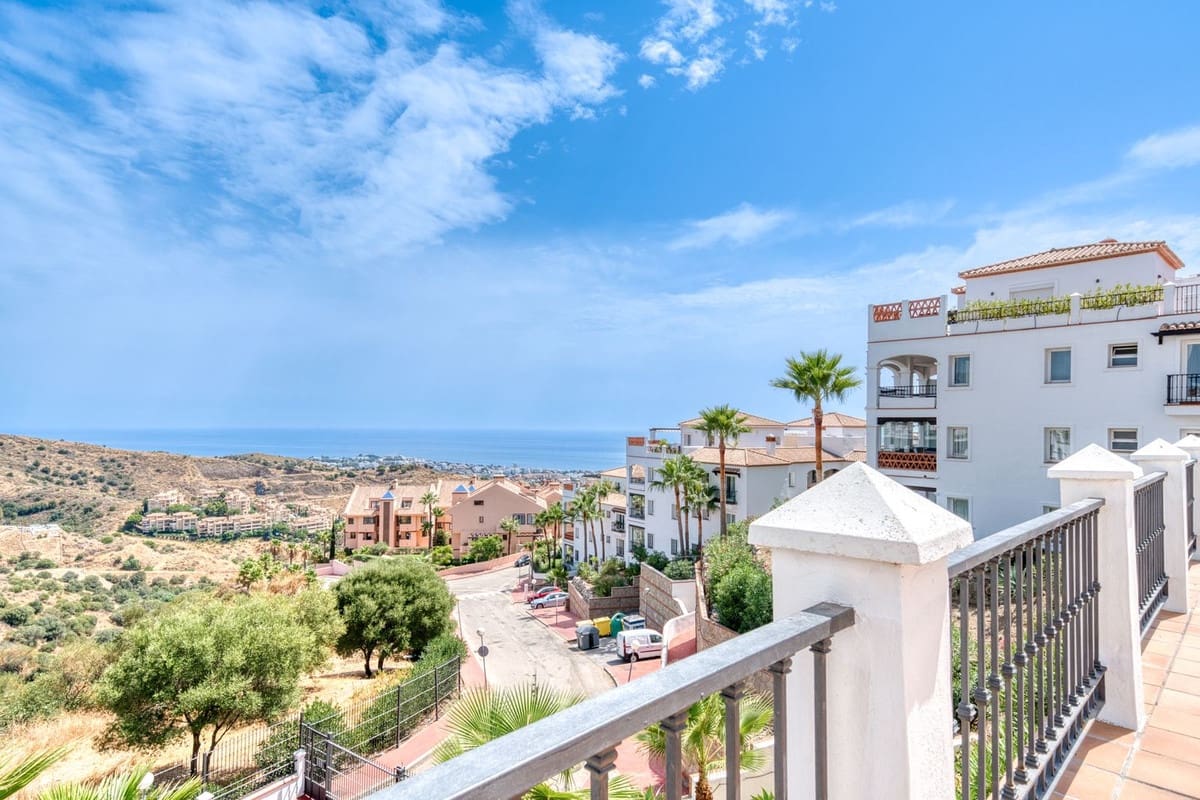 2 soveværelse Lejlighed til salg i Calahonda med swimmingpool garage - € 395.000 (Ref: 9191908)