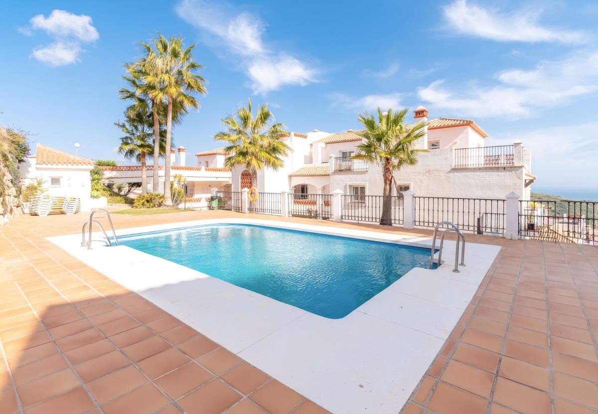 2 soveværelse Lejlighed til salg i Calahonda med swimmingpool garage - € 395.000 (Ref: 9191908)