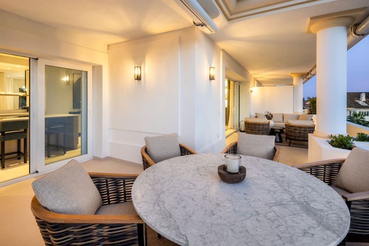 3 soverom Penthouse til salgs i Golden Mile med svømmebasseng garasje - € 2 750 000 (Ref: 9201811)