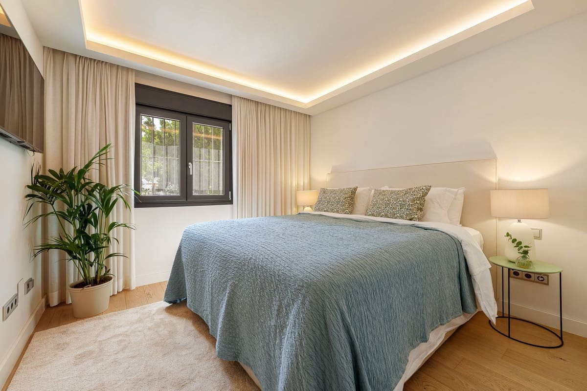 4 soverom Hus til salgs i Golden Mile med svømmebasseng garasje - € 2 895 000 (Ref: 9201812)