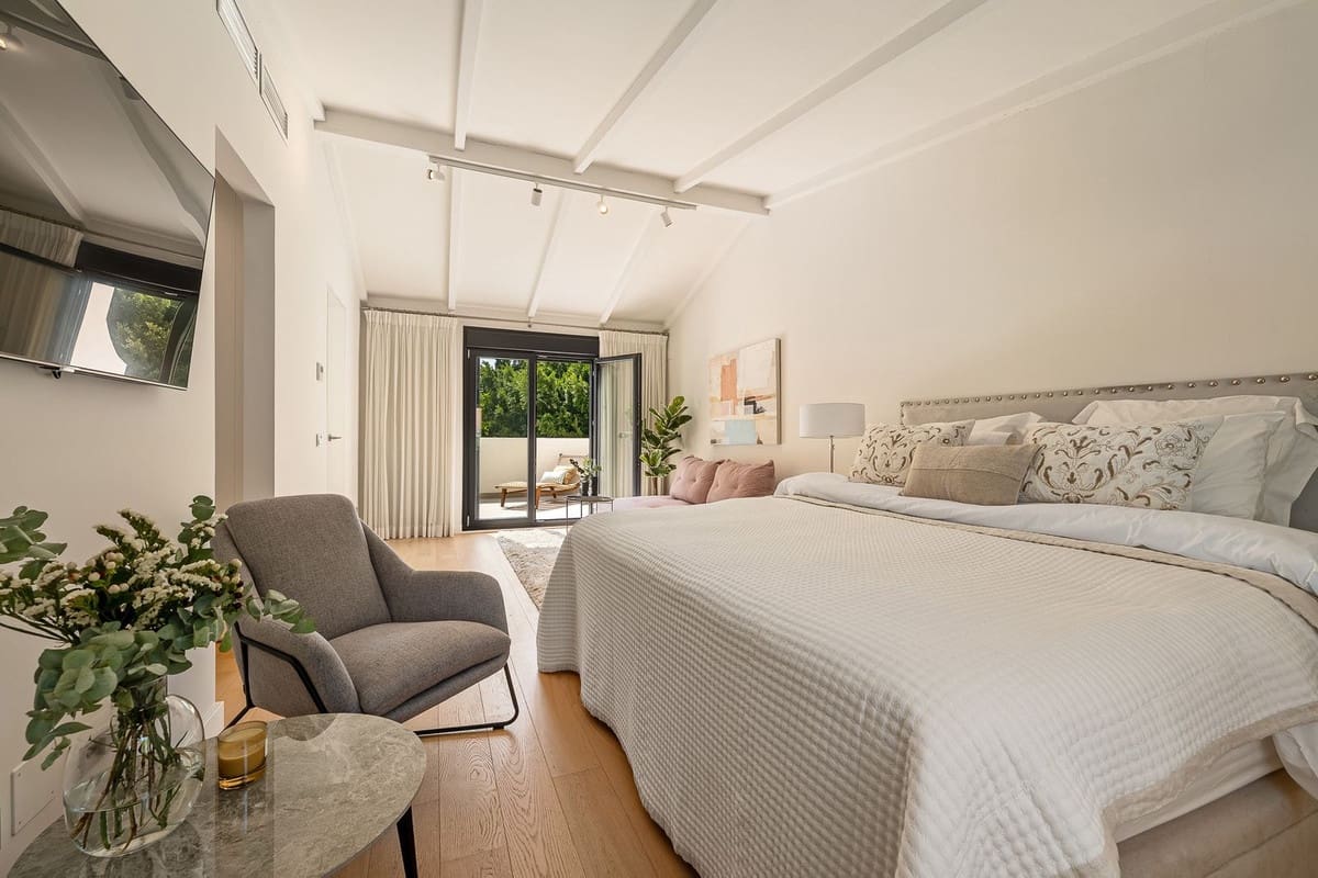 4 slaapkamer Huis te koop in Golden Mile met zwembad garage - € 2.895.000 (Ref: 9201812)