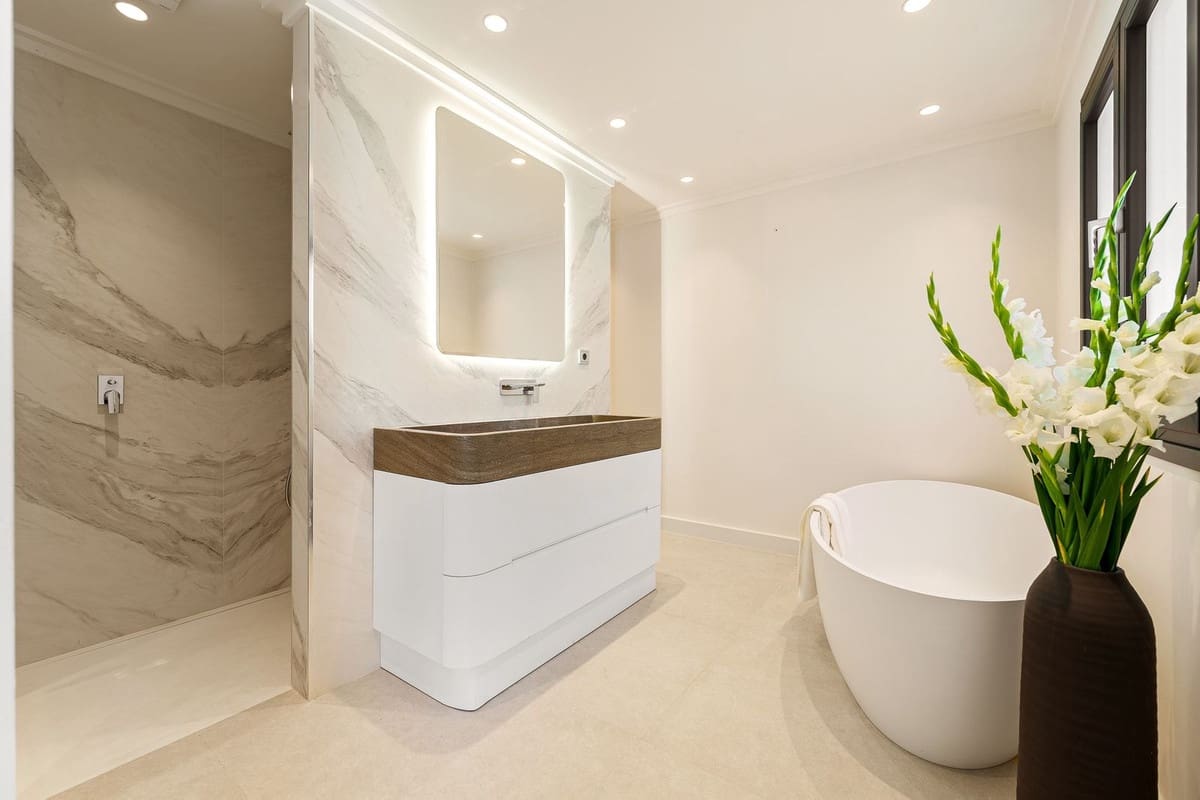 4 slaapkamer Huis te koop in Golden Mile met zwembad garage - € 2.895.000 (Ref: 9201812)