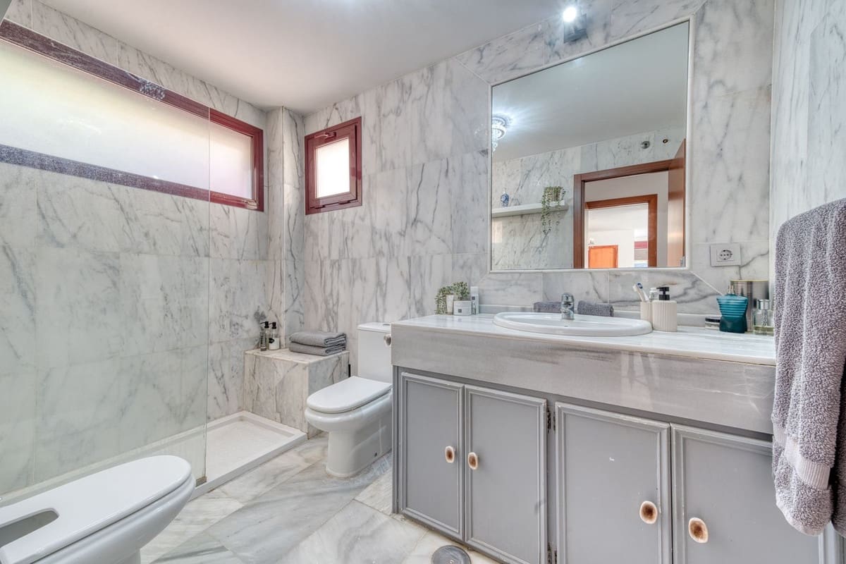 3 soverom Villa til salgs i Benahavis med svømmebasseng garasje - € 575 000 (Ref: 9201982)