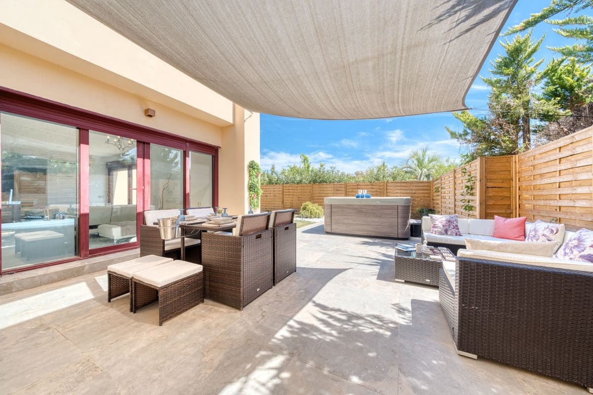 3 soverom Villa til salgs i Benahavis med svømmebasseng garasje - € 575 000 (Ref: 9201982)