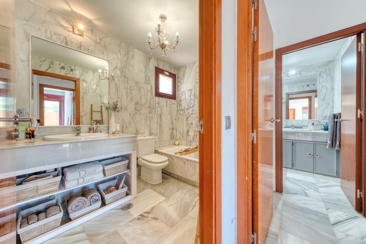 3 soverom Villa til salgs i Benahavis med svømmebasseng garasje - € 575 000 (Ref: 9201982)