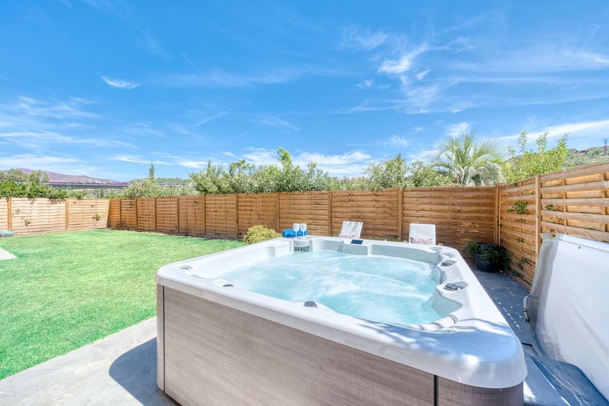 3 soverom Villa til salgs i Benahavis med svømmebasseng garasje - € 575 000 (Ref: 9201982)