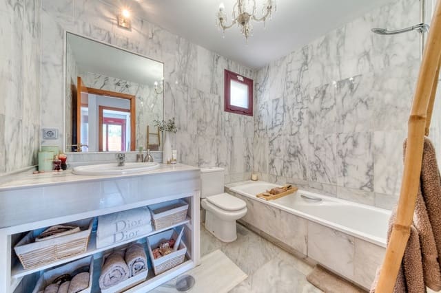 3 soverom Villa til salgs i Benahavís med svømmebasseng garasje - € 575 000 (Ref: 9201982)