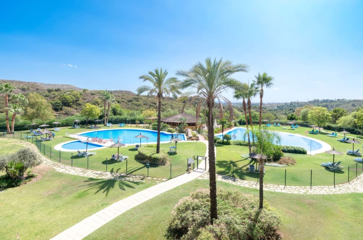 3 soverom Villa til salgs i Benahavis med svømmebasseng garasje - € 575 000 (Ref: 9201982)