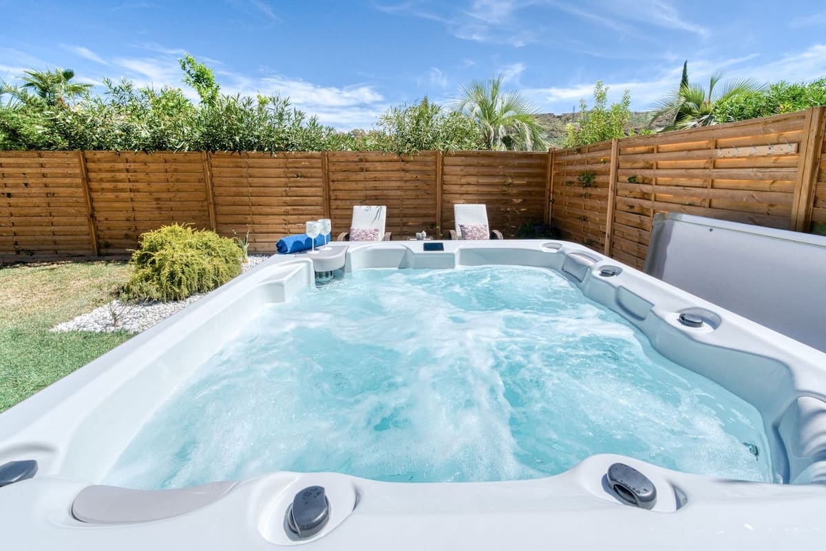 3 soverom Villa til salgs i Benahavis med svømmebasseng garasje - € 575 000 (Ref: 9201982)