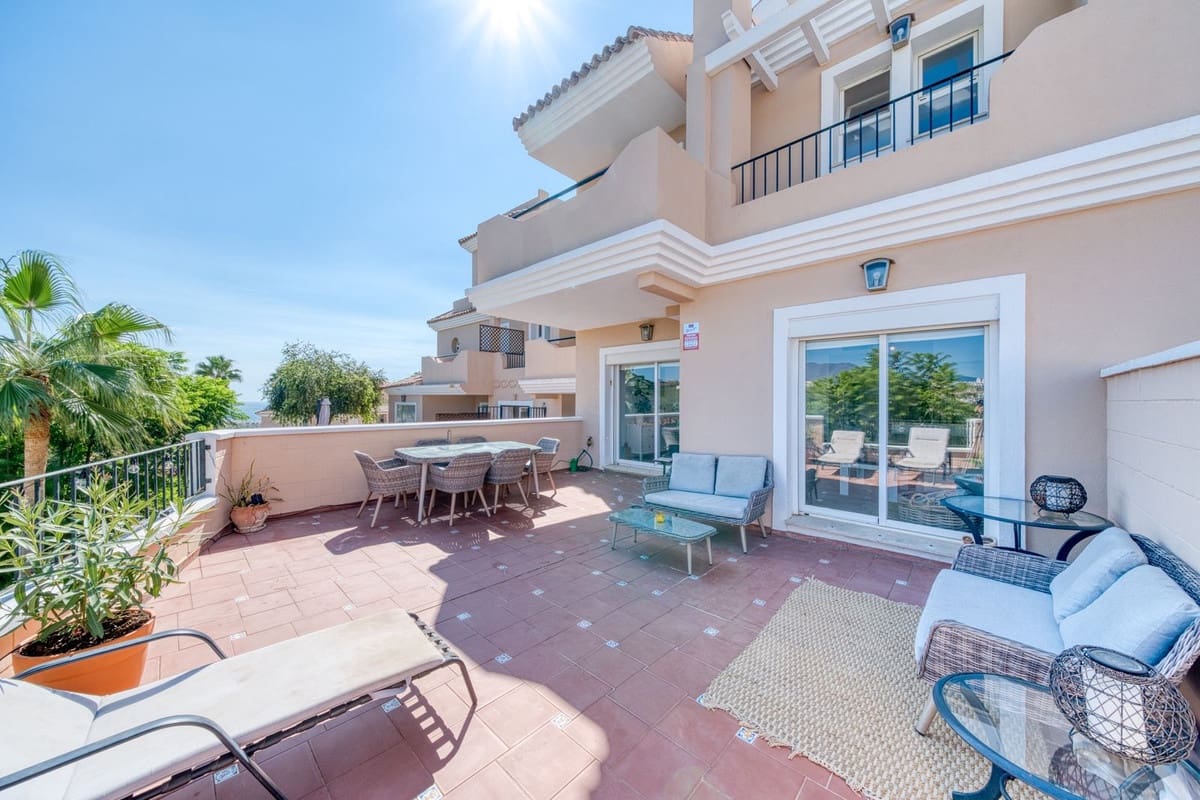 4 sovrum Hus till salu i La Duquesa / Puerto de la Duquesa med pool garage - 410 000 € (Ref: 9203213)