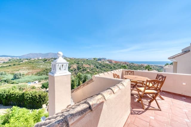 4 bedroom Townhouse for sale in La Duquesa / Puerto de la Duquesa, Manilva with pool garage - € 410,000 (Ref: 9203213)