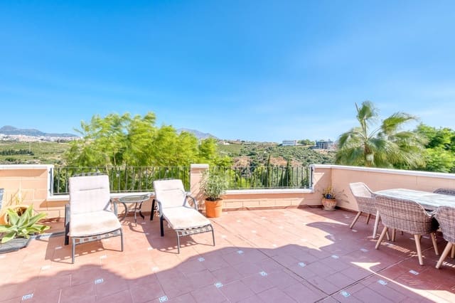 4 bedroom Townhouse for sale in La Duquesa / Puerto de la Duquesa, Manilva with pool garage - € 410,000 (Ref: 9203213)