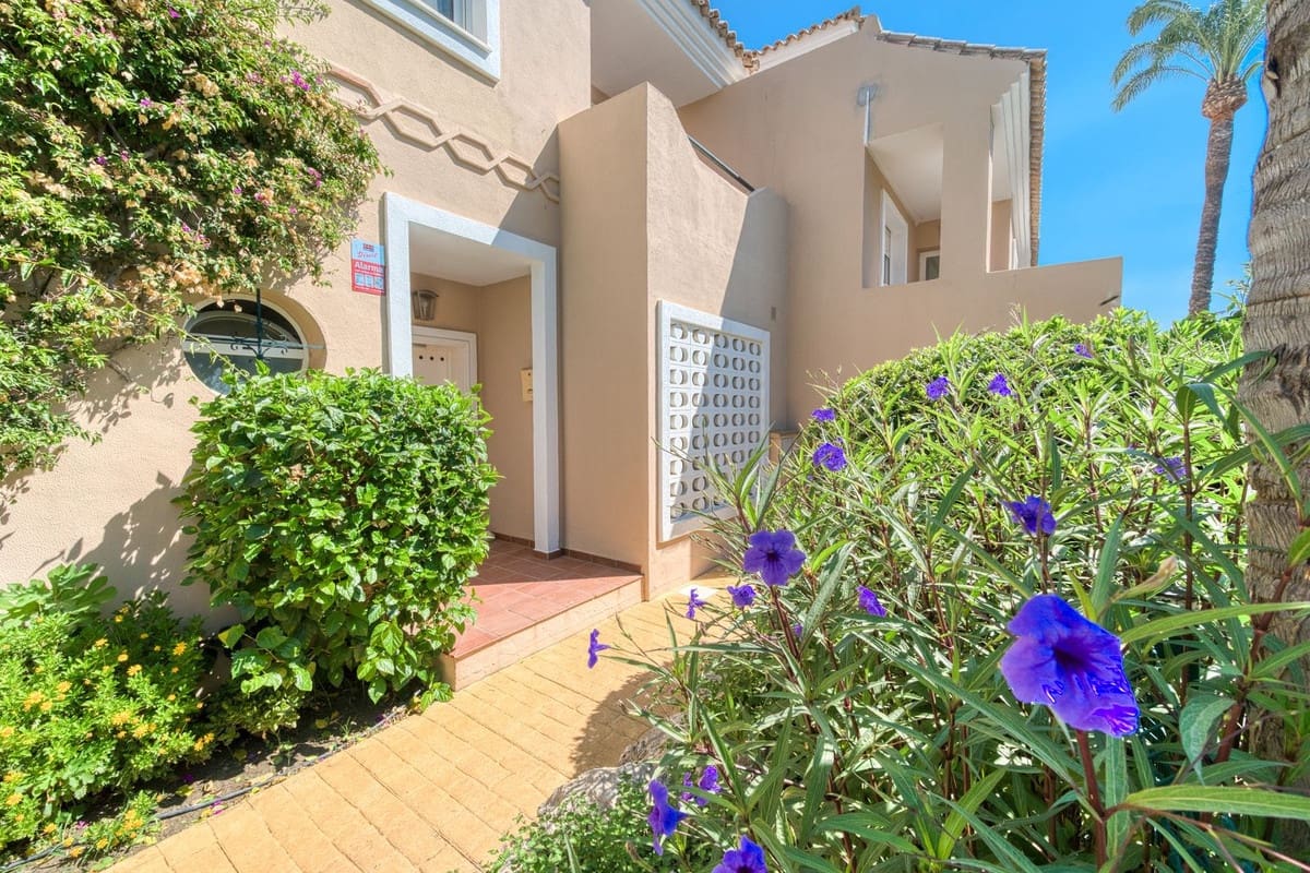 4 sovrum Hus till salu i La Duquesa / Puerto de la Duquesa med pool garage - 410 000 € (Ref: 9203213)